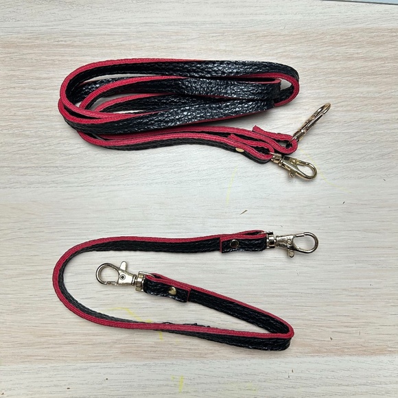 NWT Mellow World Black Red Pebbled Vegan Leather Mini Cellphone Crossbody Bag - Picture 5 of 5